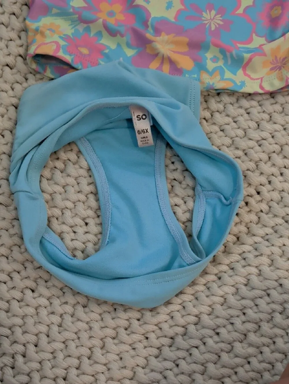 SO Girls Light Blue Floral Long-Sleeve Rash Guard Set